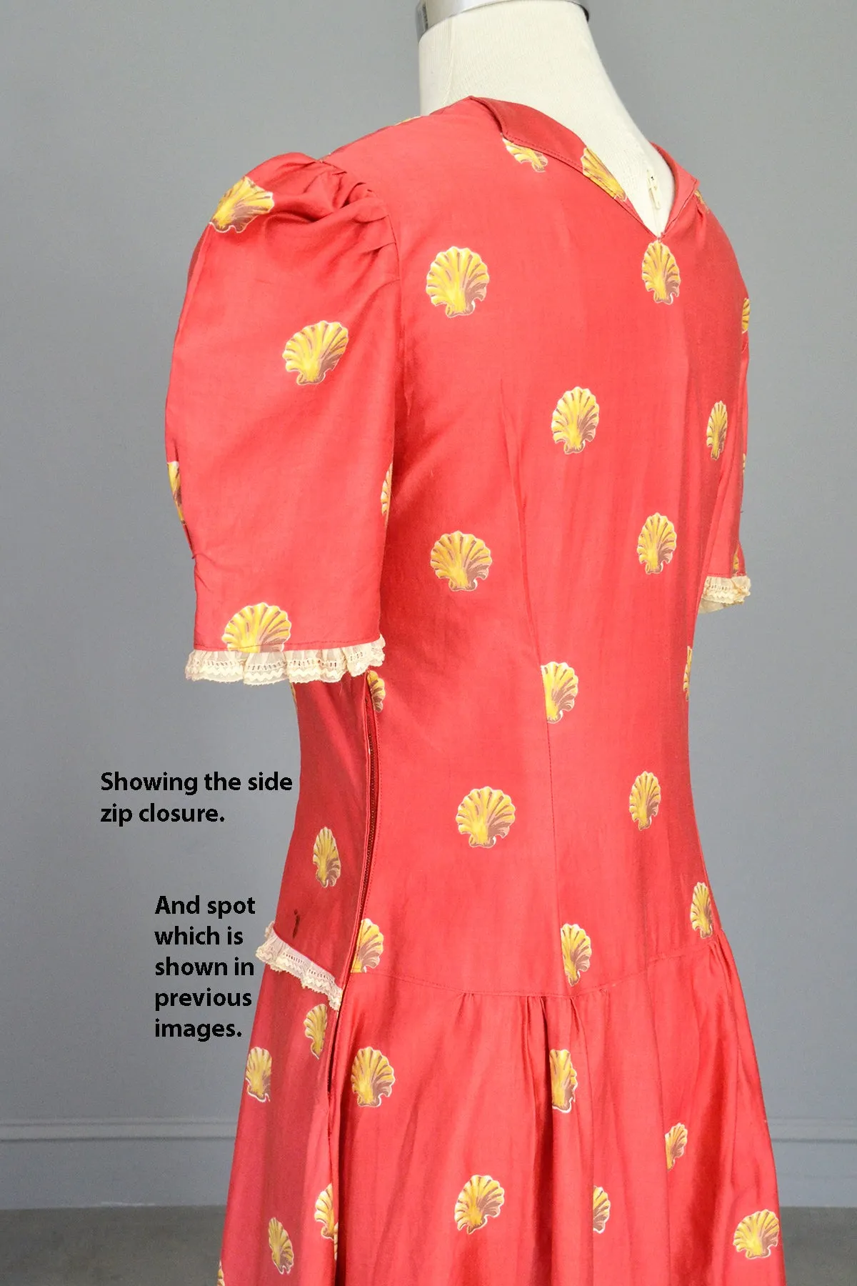 1930s Seashell Novelty Print Puff Sleeve Peasant Folk Dress Gown