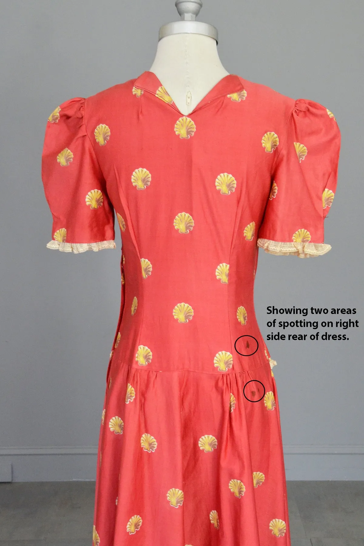 1930s Seashell Novelty Print Puff Sleeve Peasant Folk Dress Gown
