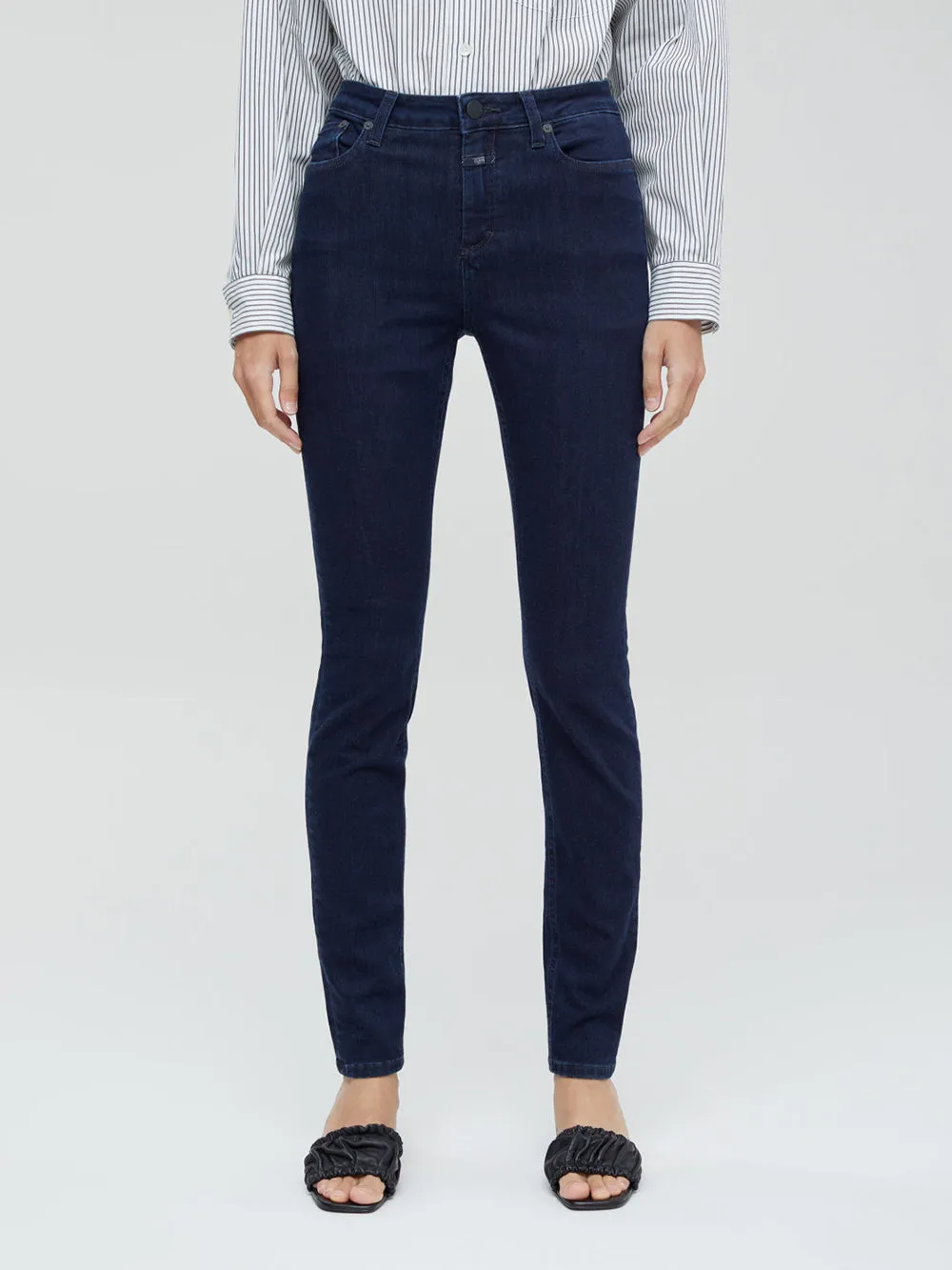 Closed Lizzy Jean in Dark Blue