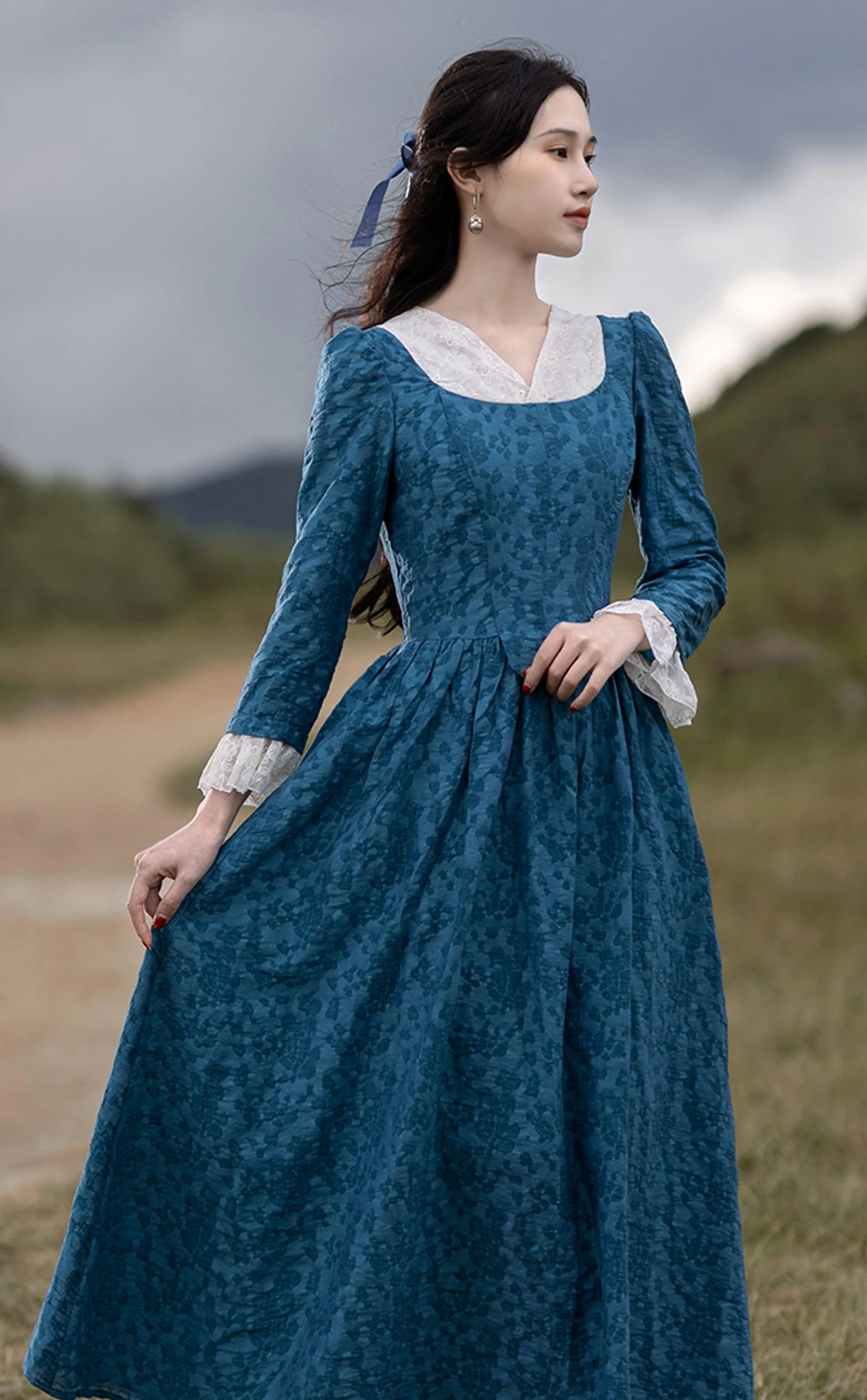 Elise Maxi Dress For Women Medieval Vintage Elegant Slim Sexy Lace V-Neck Long Sleeve Long Floral Dress