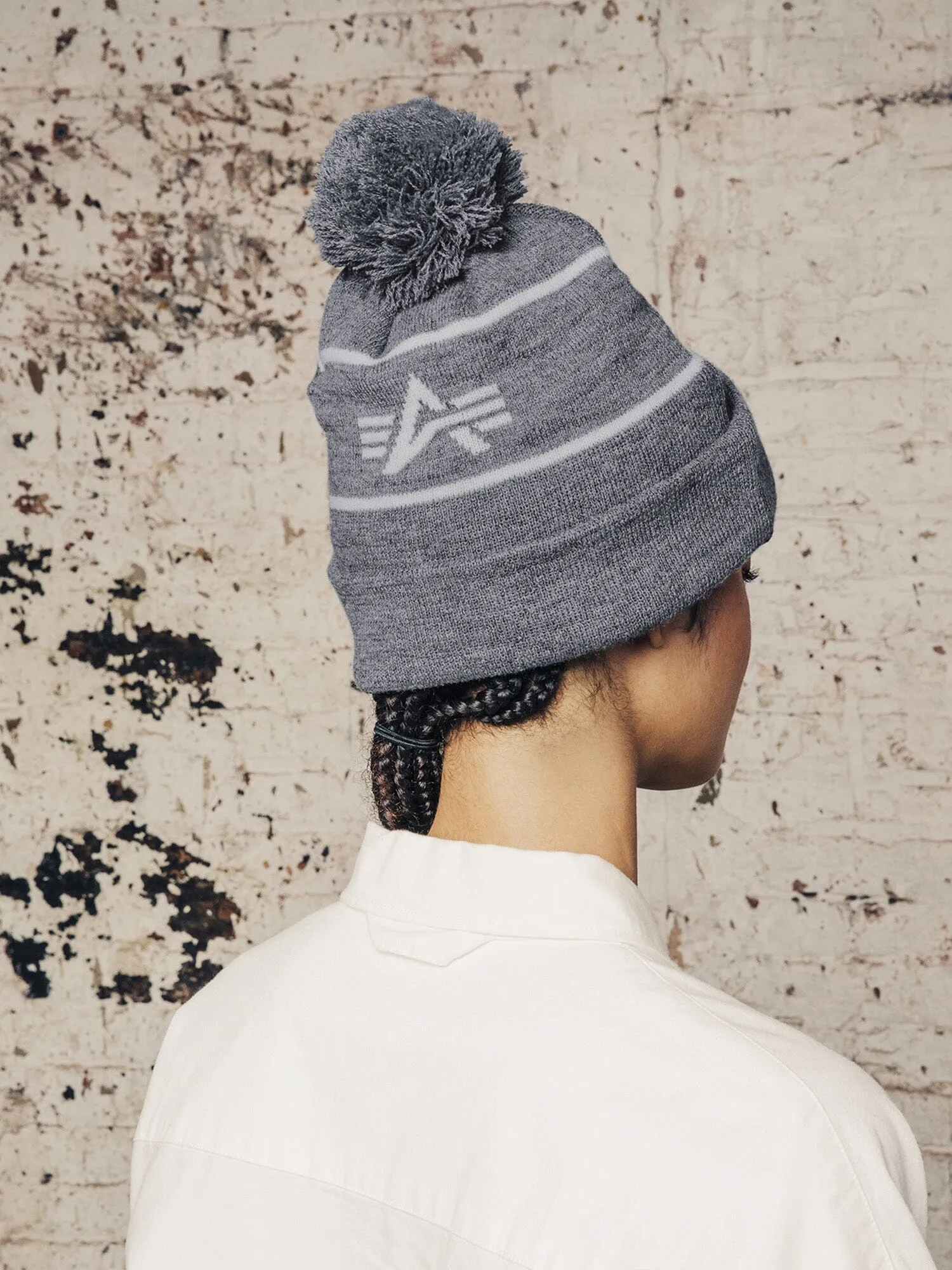 ESSENTIAL POM BEANIE