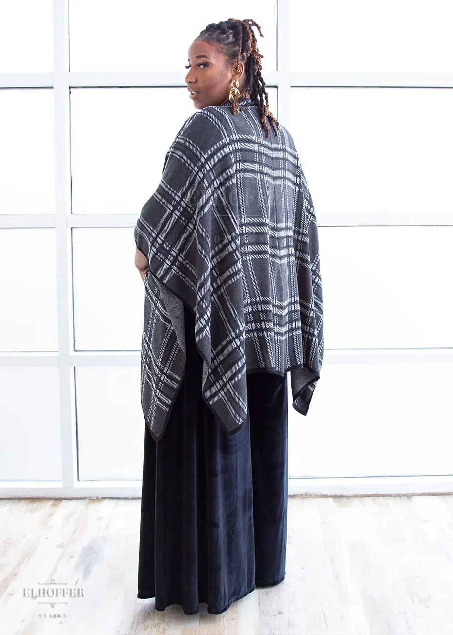 Essential Tartan Poncho - Charcoal