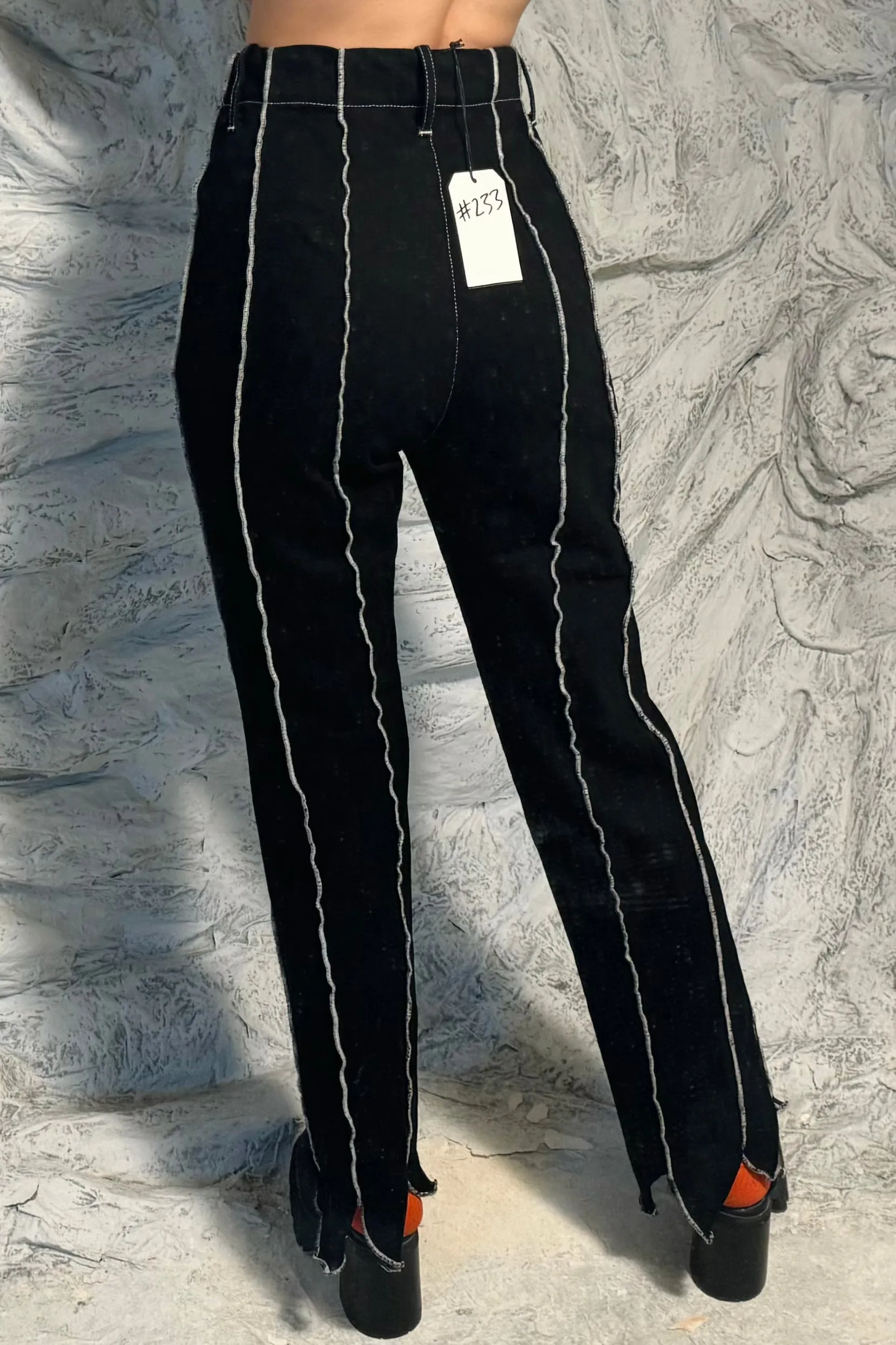 SAMPLE #233 - S Black Deadleaf Jeans
